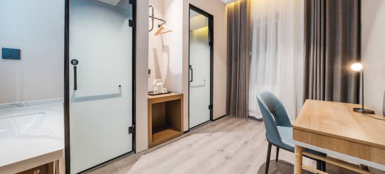 华驿精选酒店(大连站地铁站F口北广场店)图片