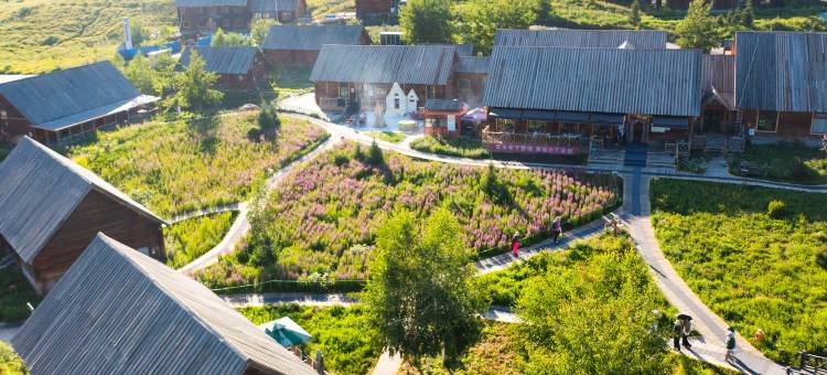喀纳斯禾木山庄图片