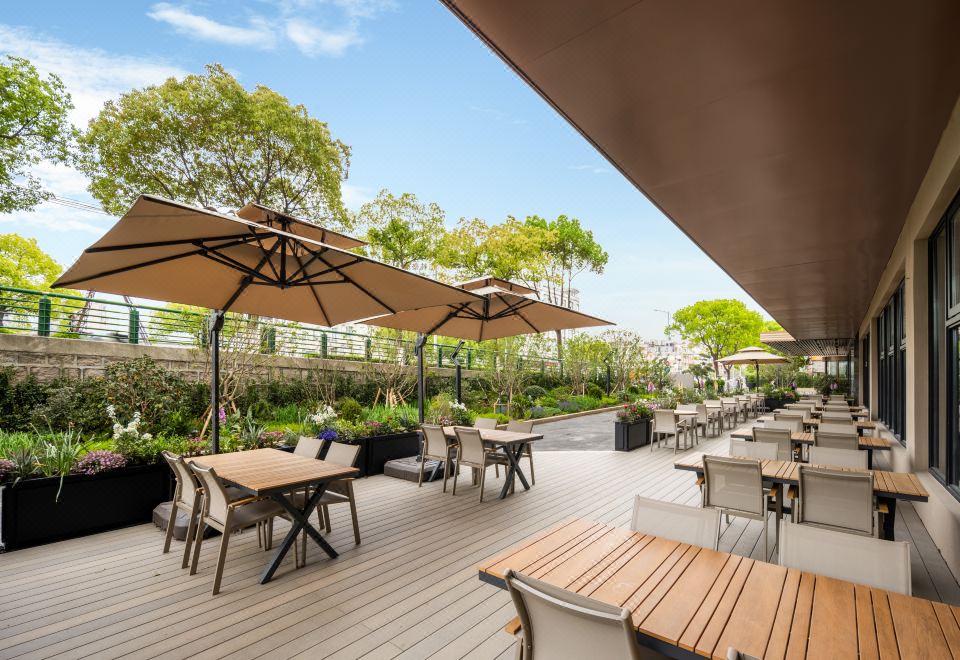 Wyndham Garden Shanghai Pudong Hotel Overview