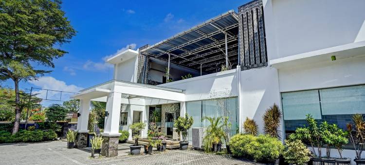 Townhouse Oak Padang near RTH Imam Bonjol formerly Bunda Hotel图片