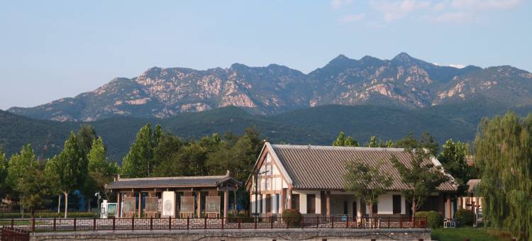 泰安维也纳山庄(泰山天平湖店)图片