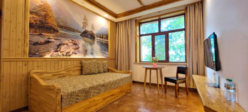 根河美林山悦酒店图片