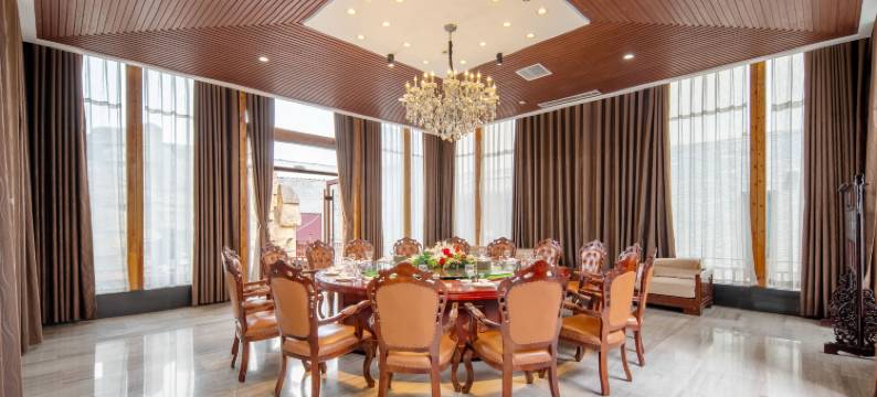 洛阳新天鹅国际大酒店(丹尼斯大卫天地解放路地铁站店)图片