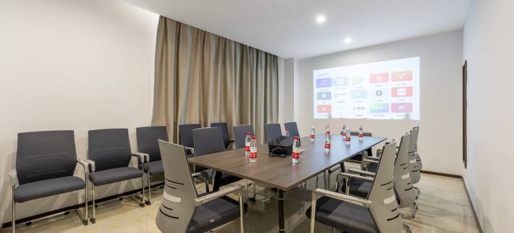 青皮树酒店(喀什大学新泉校区店)图片