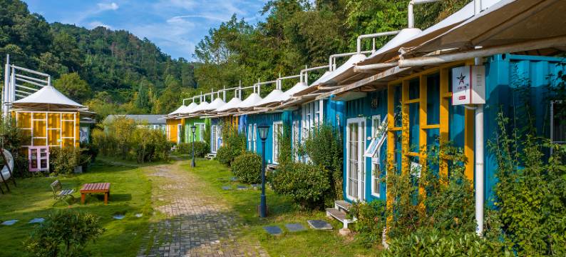 新县大别山露营公园酒店图片