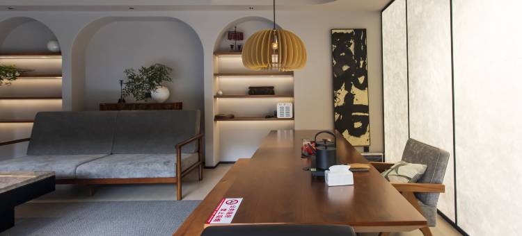 吾以溪右 · Creekside庭院度假民宿(三宝国际陶艺村店)图片