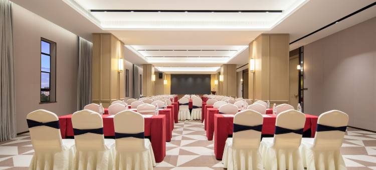 武汉江滩江汉路步行街怡程酒店图片