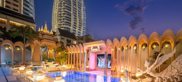 南客里里·The Hideaway·孔雀王庭花园度假酒店(星光夜市店)图片