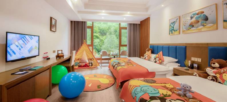 拾光温泉丨隐世·villa酒店(毕棚沟景区理小路店)图片