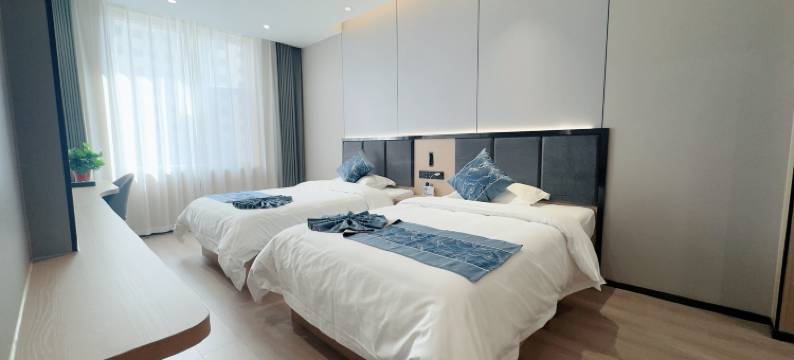 积石山丝路名庭酒店图片