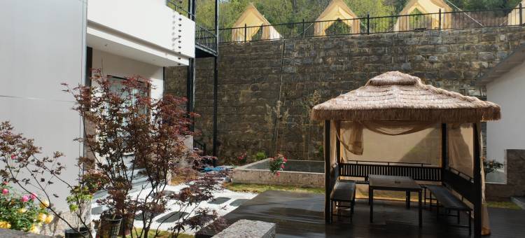香格里拉•拾壹观城供氧民宿(独克宗古城大佛寺转经筒店)图片