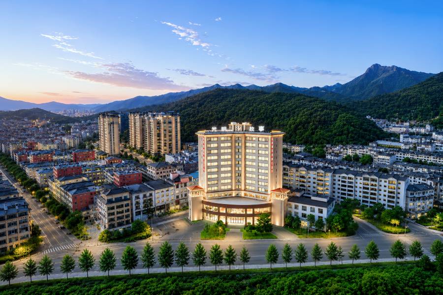 光陰故事丨寰宇金頂・Crown御景國際大酒店(欒川老君山鳳凰天街店)