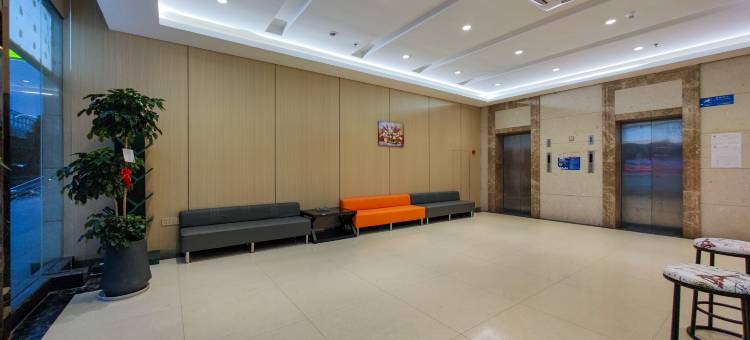 速8优选酒店(镇江吾悦广场江苏大学店)图片