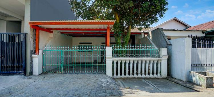 OYO 95235 格里亚马尼萨伊斯兰民宿(OYO 95235 Griya Manisa Homestay Syariah)图片