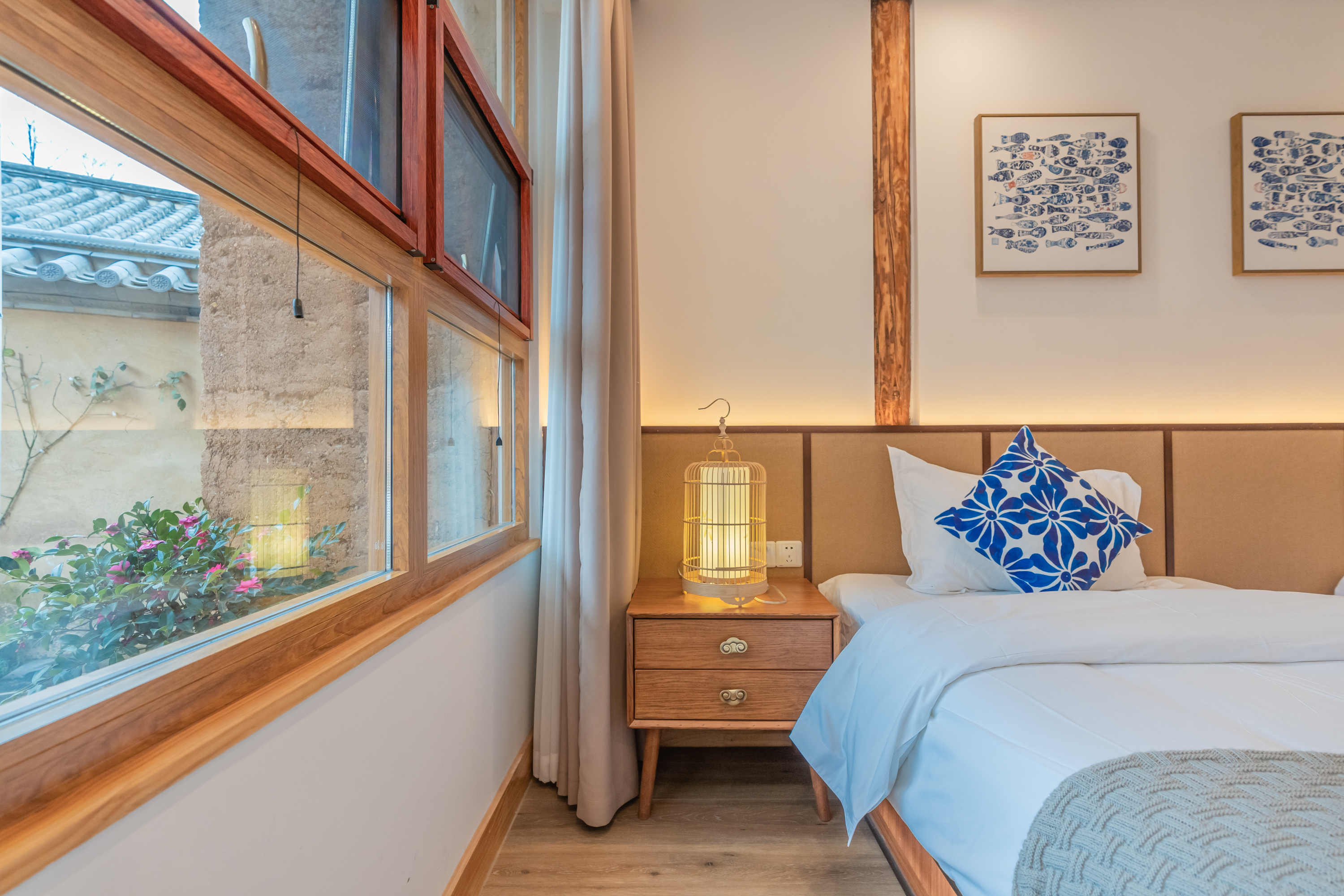 Shaxi Yujin bridge homestay Over view