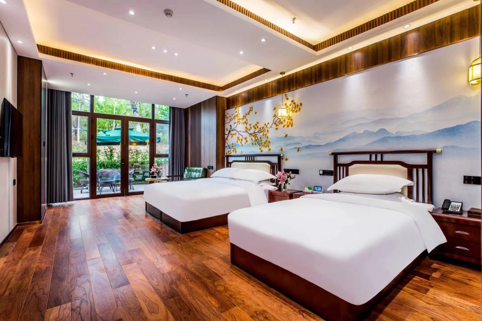 Chengde Puning Hotel (Mountain Resort) Over view