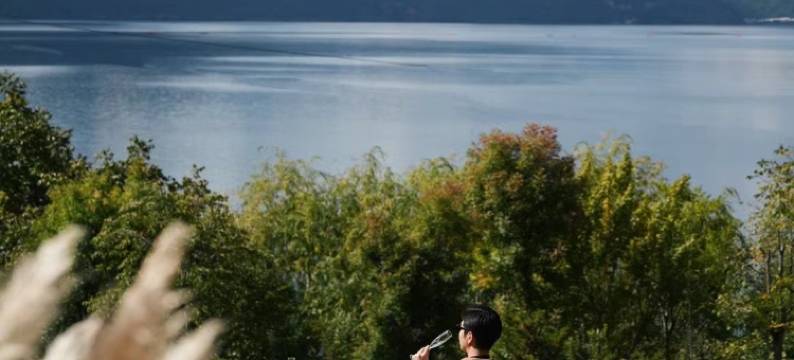 泸沽湖叙旧•山海事酒店图片