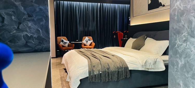 岸异·电竞酒店(林达阳光城美食街店)图片