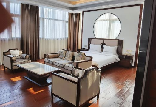 Shuimu City Hot Spring Holiday HotelHotel Overview