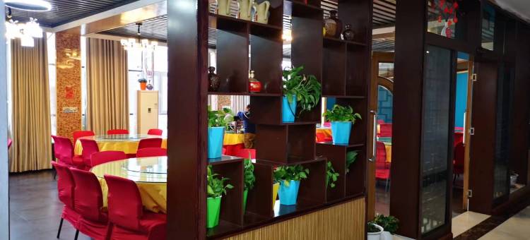 九隆大酒店(白杨河公园店)图片