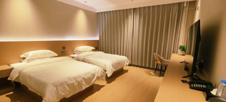 云上自在酒店(乌兰察布市商都店)图片