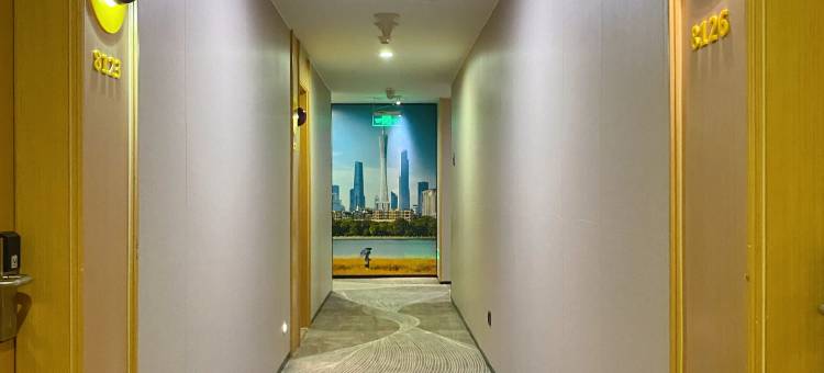 路客Hotels(广州体育中心林和西地铁站店)图片