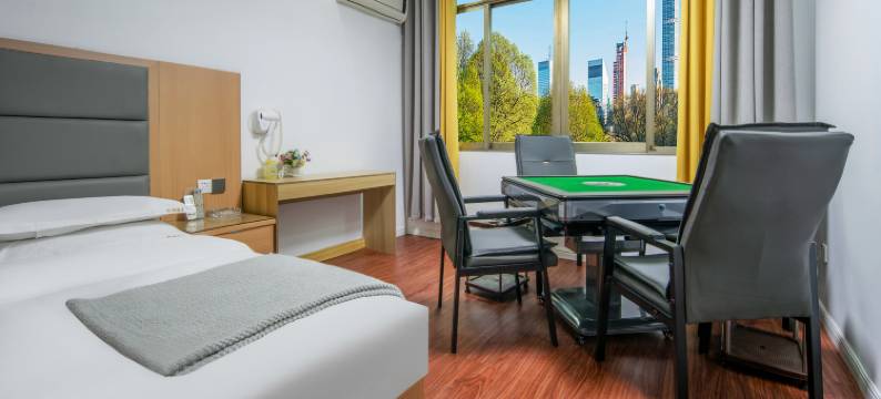 幻城酒店(湖南工商大学西门汽车西站店)图片