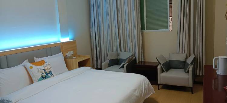 爱琴主题酒店(洪南路店)图片