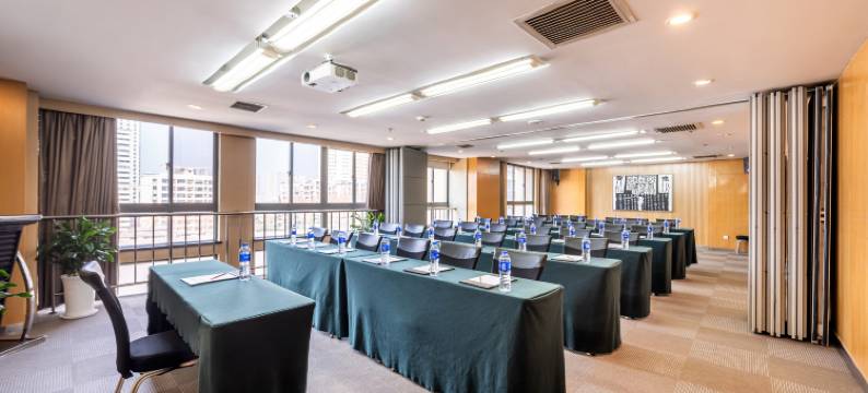 西安德泉酒店(西安交通大学兴庆宫地铁站店)图片