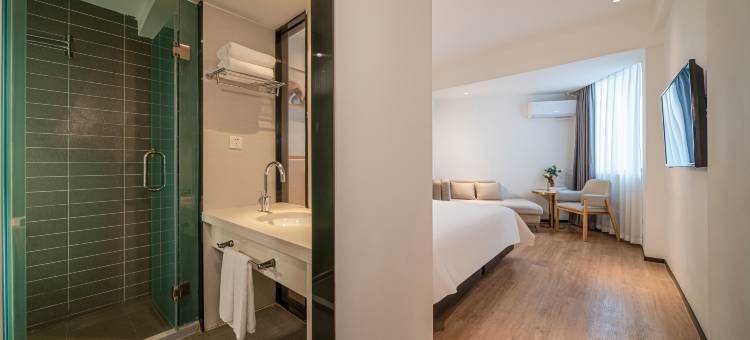 永恒朗悦精选酒店(南宁火车站朝阳广场地铁站店)图片