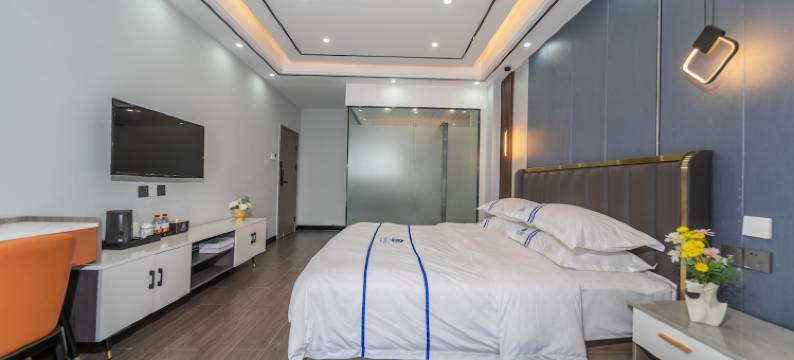 三亚美佳轻奢酒店(动车站店)图片