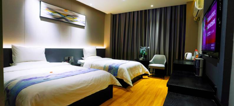 万泓商务酒店(沁阳汽车站店)图片