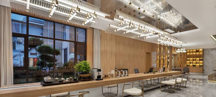 世纪星精品酒店(淅川体育公园店)图片