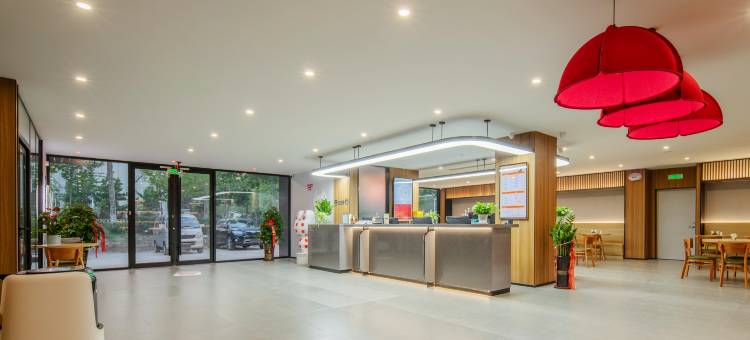 尚客优悦酒店(黄岛青大附院地铁站店)图片