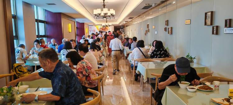 亚洲福永酒店(中山南朗高铁站店)图片