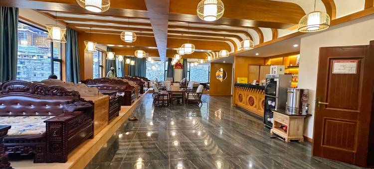 壤塘福旗大酒店(壤巴拉文化旅游景区店)图片