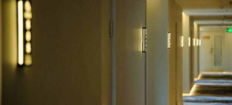 希希里里商务电竞酒店(威高广场古陌早市店)图片