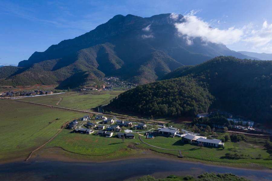 瀘沽湖嵐嶽酒店