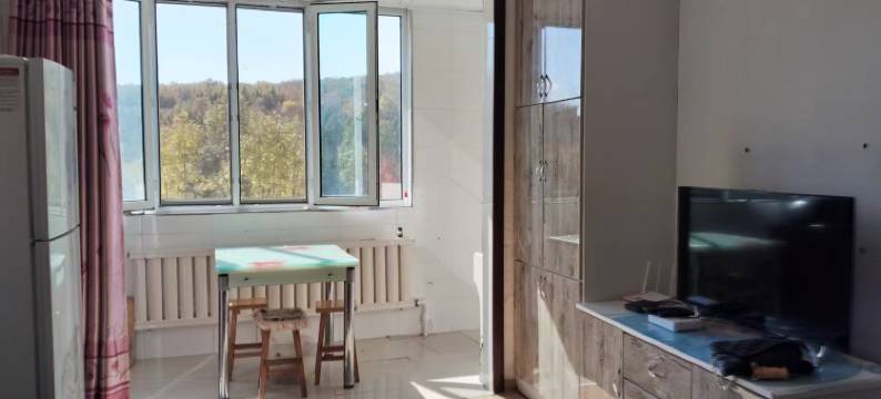 伊春半山渡民宿图片