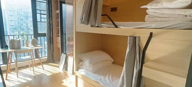 小岛全女生青旅(宝安机场碧海湾地铁站店)图片