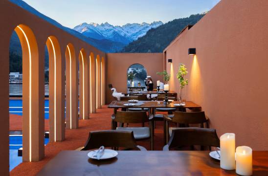 山格·Amo空中花园民宿(康定情歌广场店)