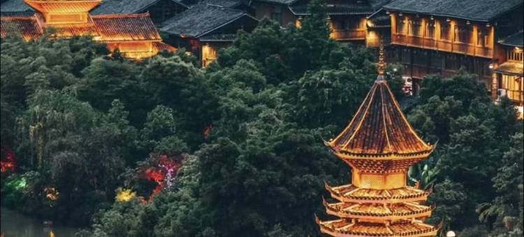 肇兴壹号·Holy｜360°露台落日观寨奢品设计师美墅(肇兴侗寨店)图片