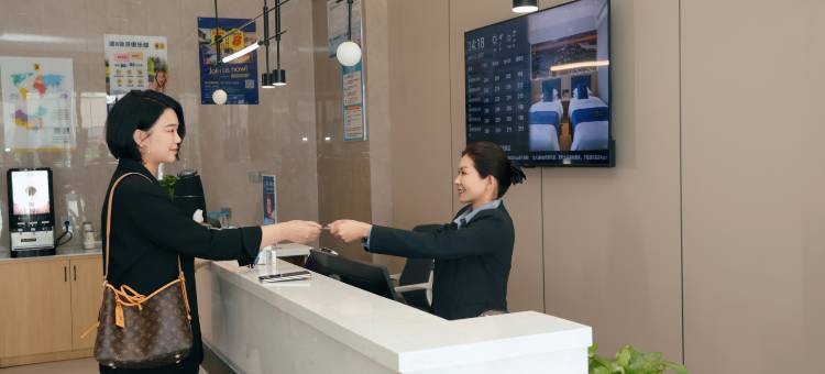 速8精选酒店(喀什行政审批局小亚郎湿地公园店)图片