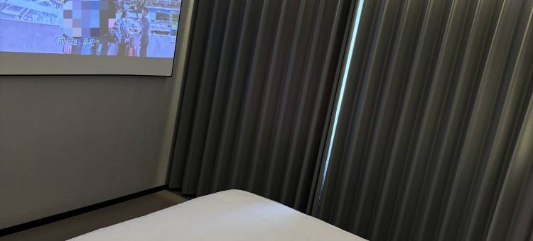 红安元泊电竞酒店图片