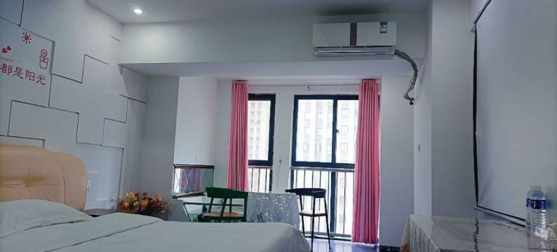 云屋主题公寓(新乡宝龙店)图片