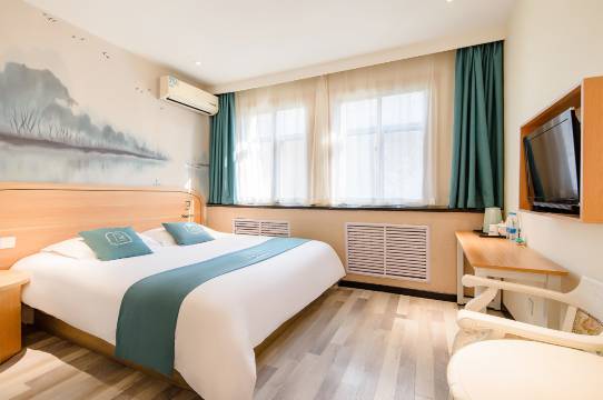 花雨驿互联网酒店(银川高铁火车站店)