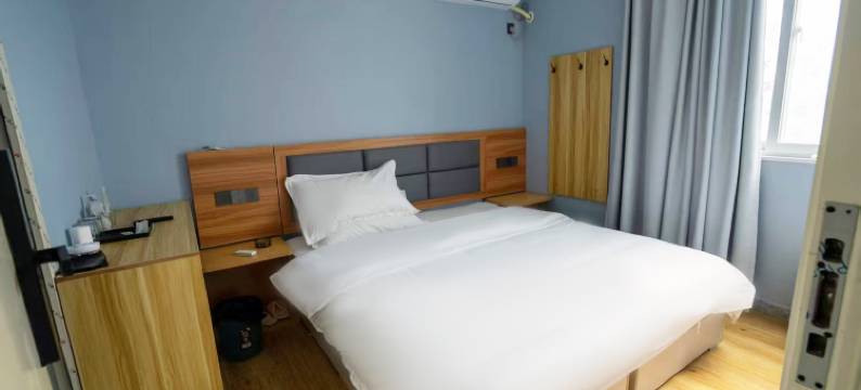 城际民宿(开封府火车站店)图片