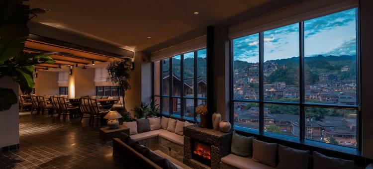 吾悦山YuePeak·三境一宿(西江千户苗寨观景台店)图片