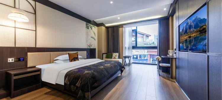 临里·和悦酒店(乐山高铁站世豪广场店)图片