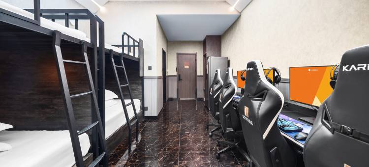 优恩电竞酒店(郑州高铁东站店)图片